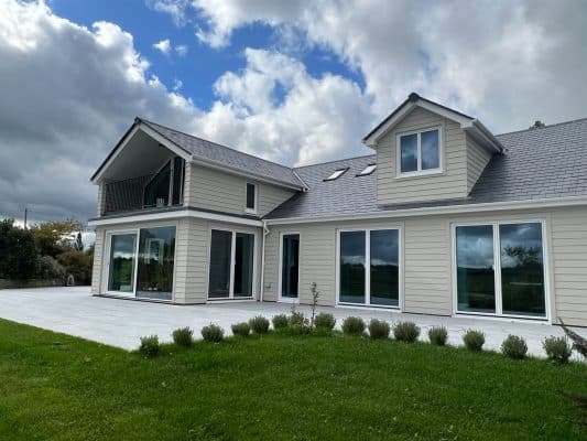 Internorm Windows and Doors in a contemporary home 3 Internorm glazing cream1