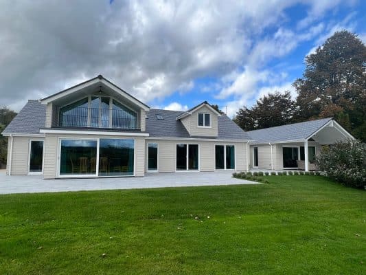 Aluminium or Hybrid Windows. Understanding the key differences 2 internorm windows and doors for aluminium or hybrid windows article
