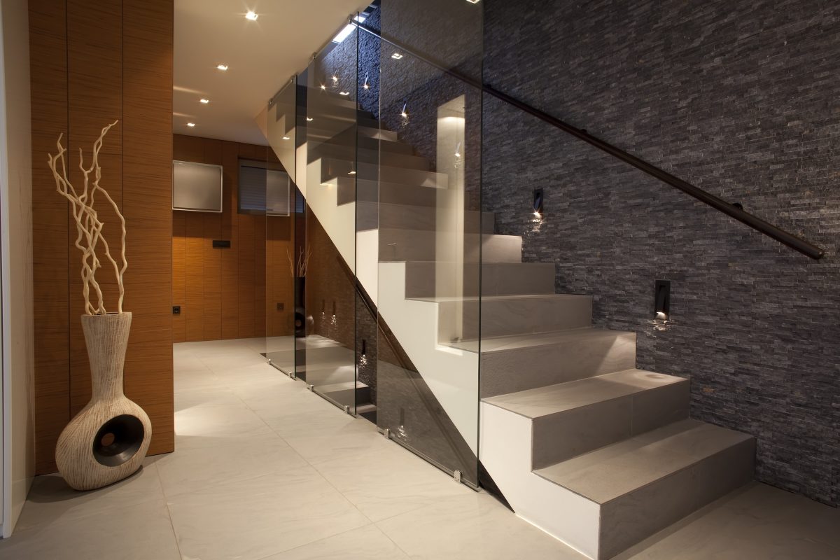 Glass Balustrades and Juliet Balconies. What Homeowners Need to Know 1 GLASS BALUSTRADE1