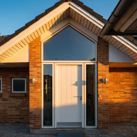 Entrance and Front Doors 8 hf 20260605 083014 76bb7171 e215 4810 b31a e2a0308c5734