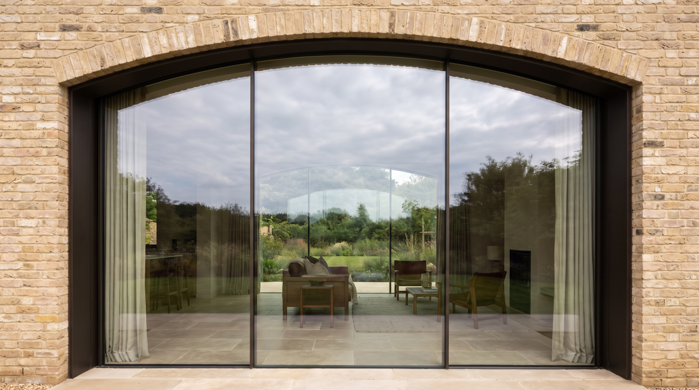Curved and Arched Glazing: A Considered Comeback 1 hf 20260901 081002 230e4dbe 979d 4299 a07a afb8529578e5
